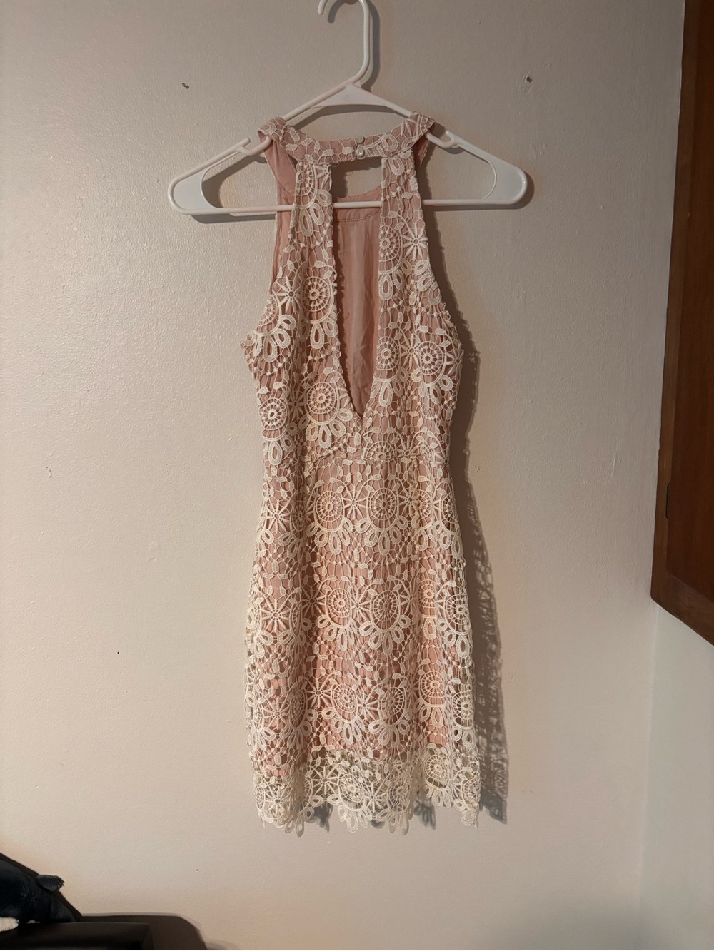 Hollister Light pink lace overlay dress - Picture 2 of 4
